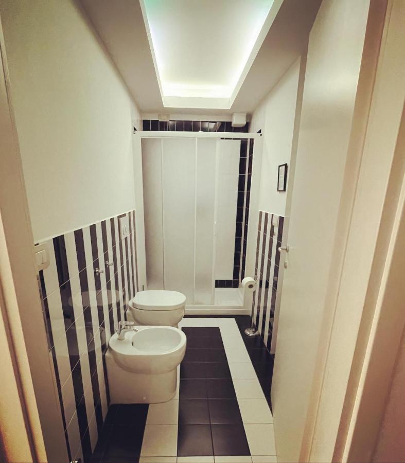 211 Underground Hotel Viareggio Exterior photo